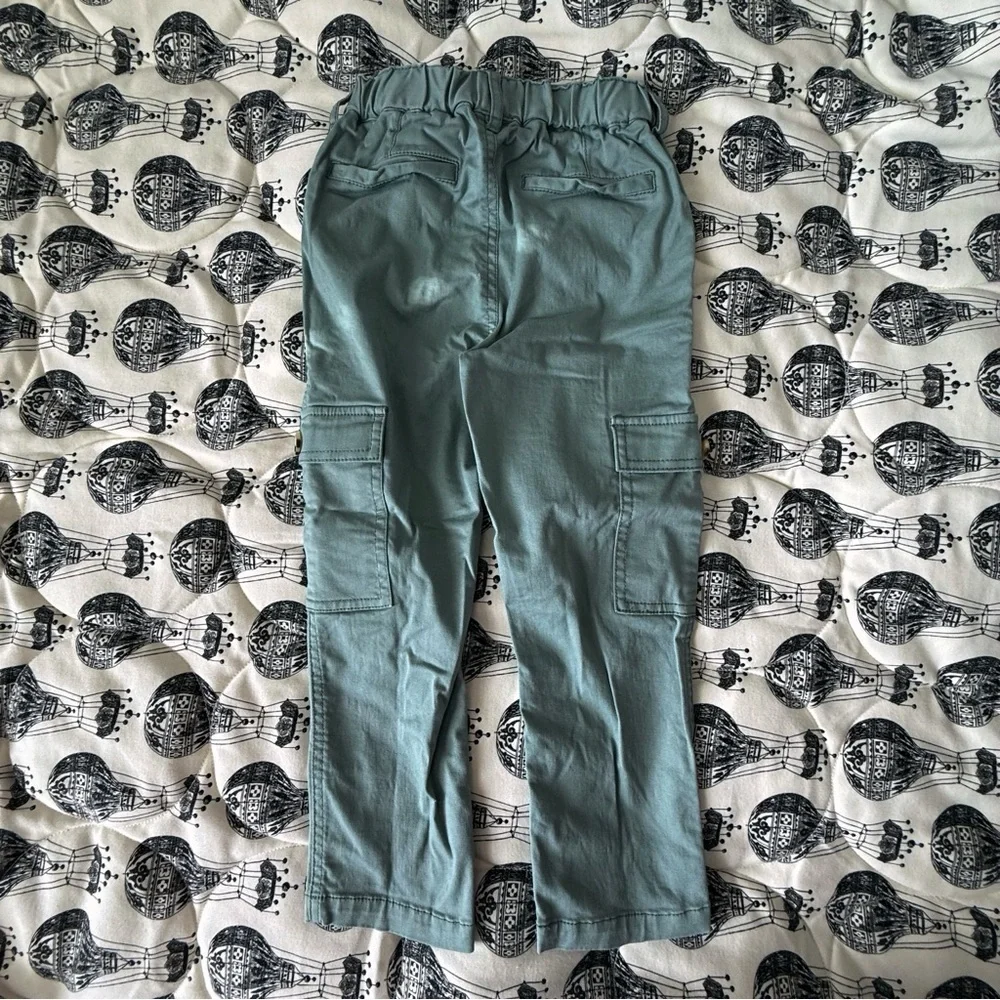 Mini Boden Girl Kids Cropped Cargo Pants  7 years